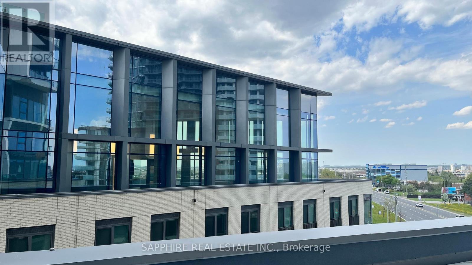 606 - 7890 Jane Street, Vaughan, ON - Outdoor