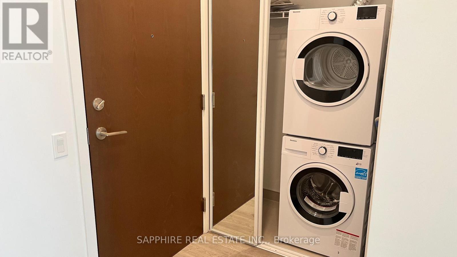 606 - 7890 Jane Street, Vaughan, ON - Indoor Photo Showing Laundry Room