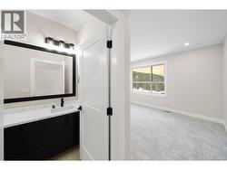 Master bedroom/ En-suite -