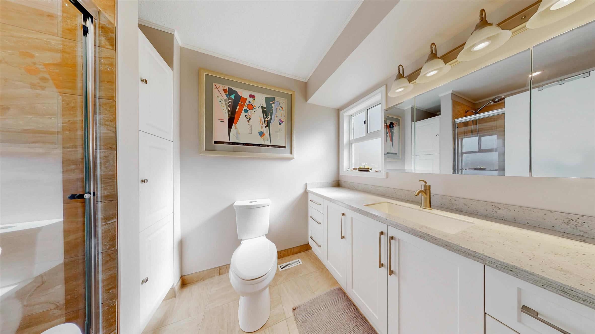 6940 Mountainview Drive, Oliver, BC - Indoor Photo Showing Bathroom