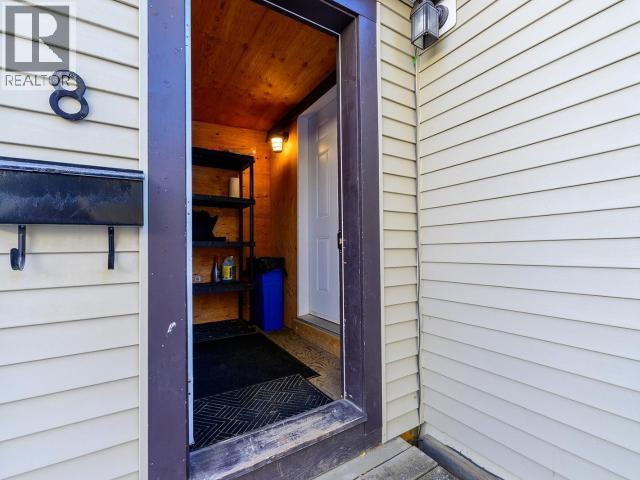 8-986 Range Road, Whitehorse, YT - Outdoor With Exterior