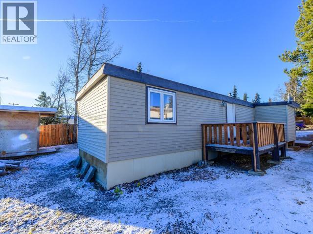 8-986 Range Road, Whitehorse, YT - Outdoor With Deck Patio Veranda With Exterior