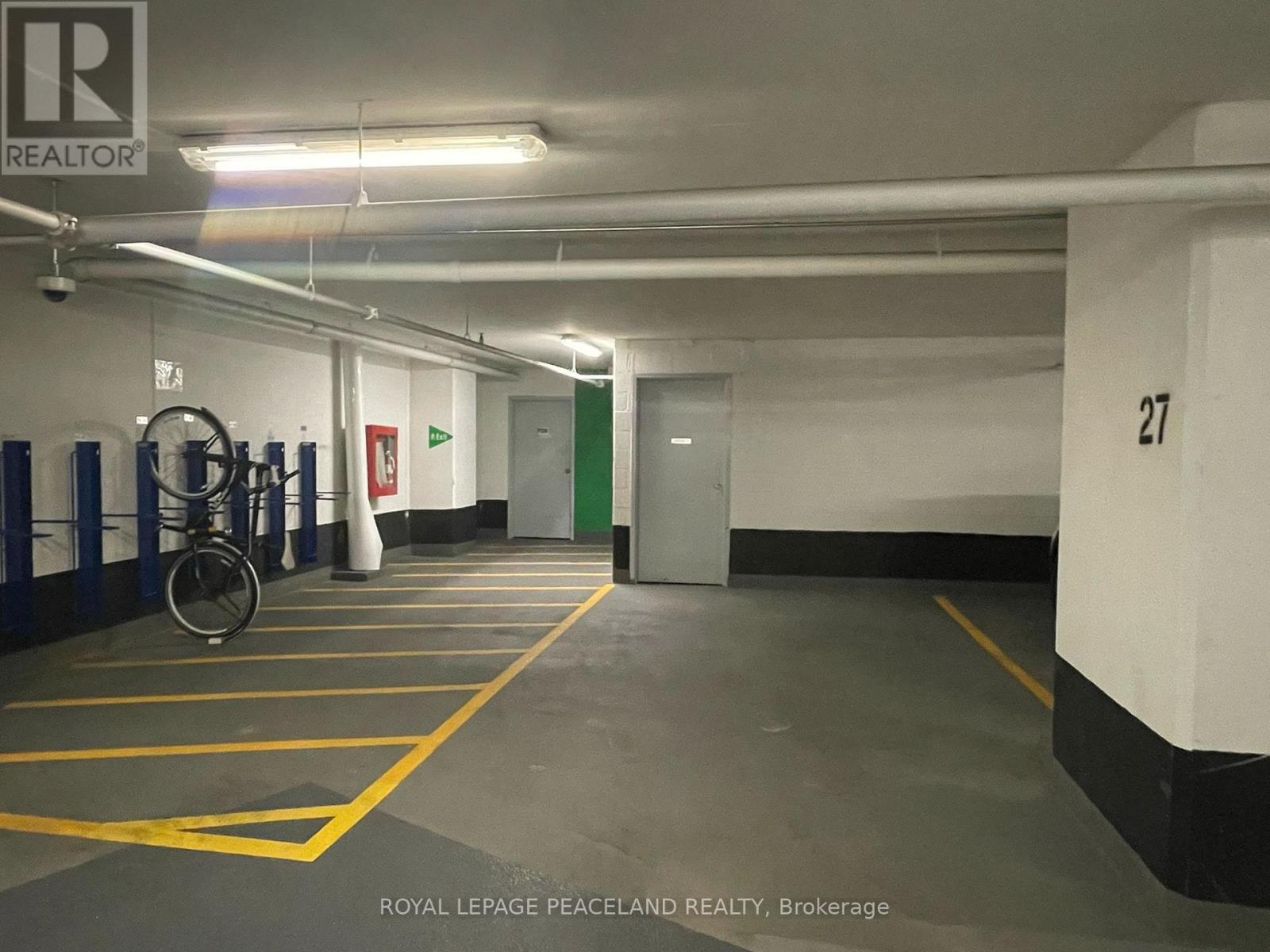 2901 - 110 Charles Street E, Toronto, ON - Indoor Photo Showing Garage