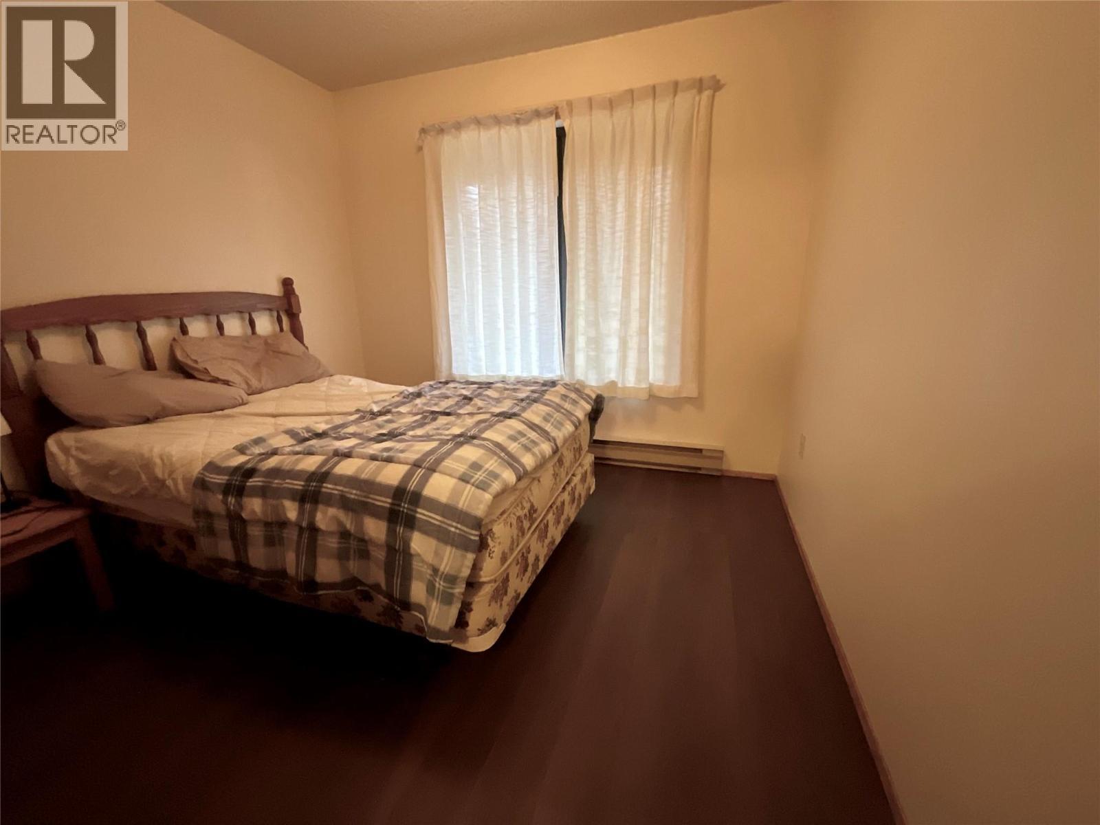 185 Chamberlain Crescent Unit# 301, Tumbler Ridge, BC - Indoor Photo Showing Bedroom