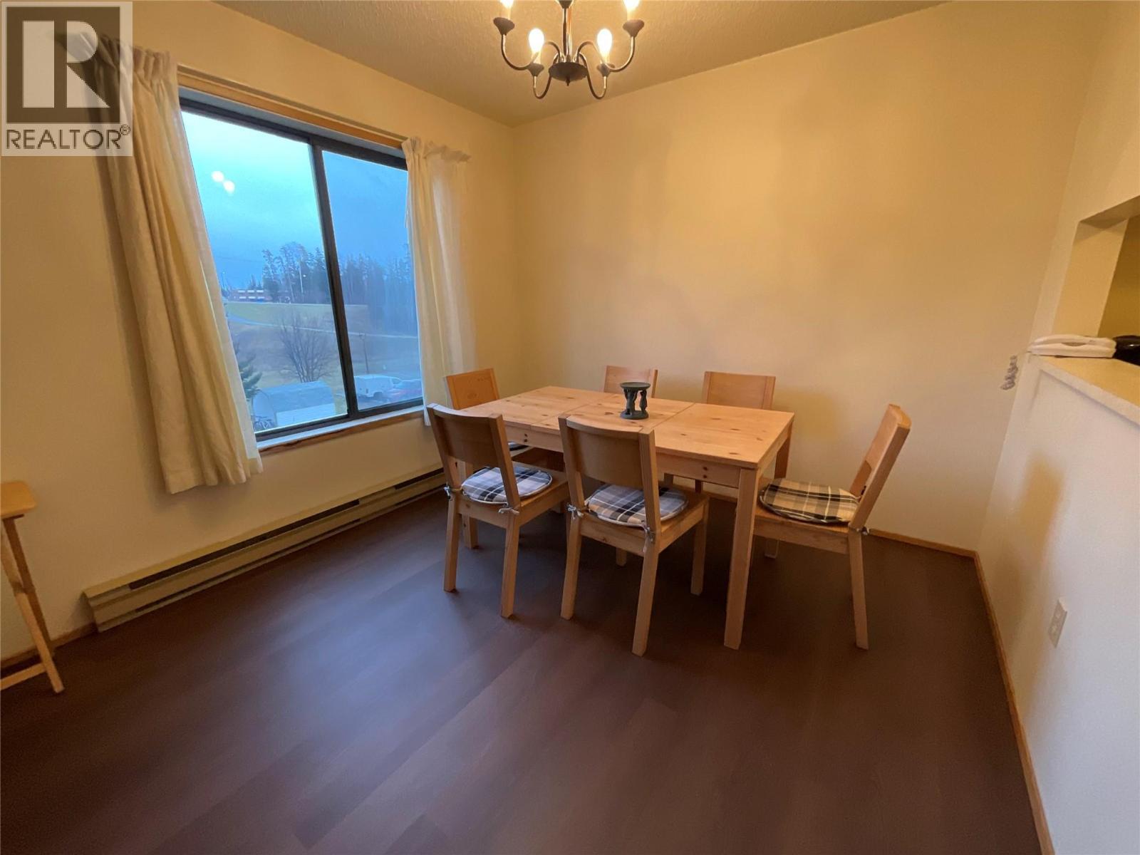 185 Chamberlain Crescent Unit# 301, Tumbler Ridge, BC - Indoor Photo Showing Dining Room