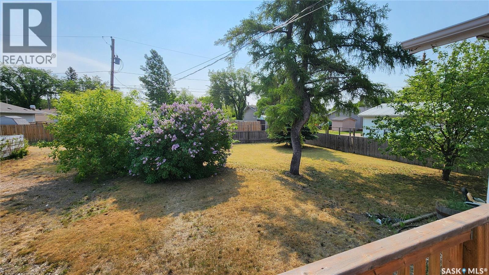 208 4Th Street W, Wilkie, SK - Outdoor