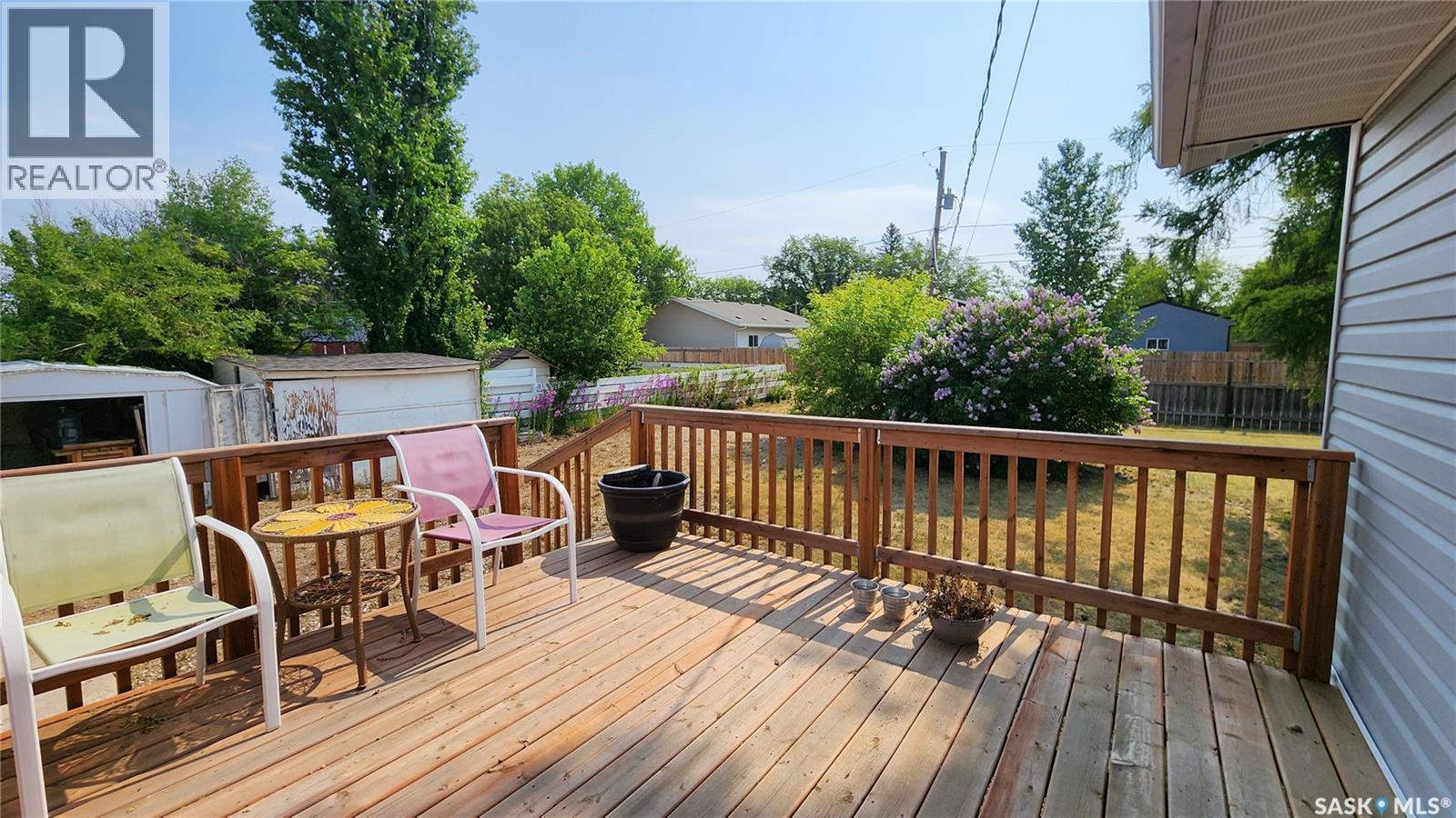 208 4Th Street W, Wilkie, SK - Outdoor With Deck Patio Veranda With Exterior