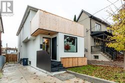 282 EARLSCOURT AVENUE  Toronto, ON M6E 4B8