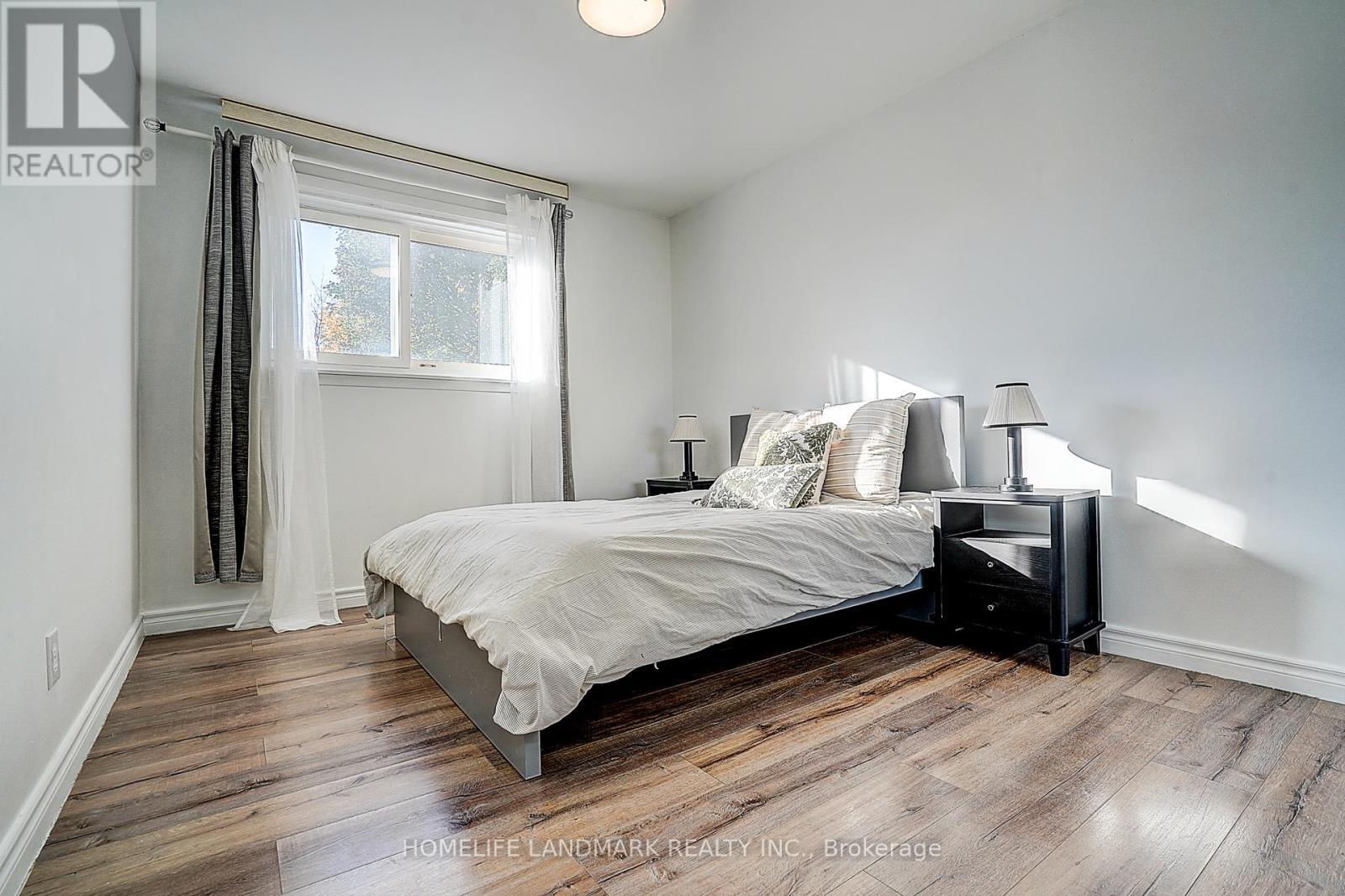 104 Tanjoe Crescent, Toronto, ON - Indoor Photo Showing Bedroom