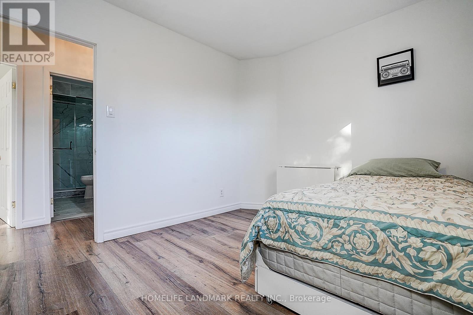 104 Tanjoe Crescent, Toronto, ON - Indoor Photo Showing Bedroom