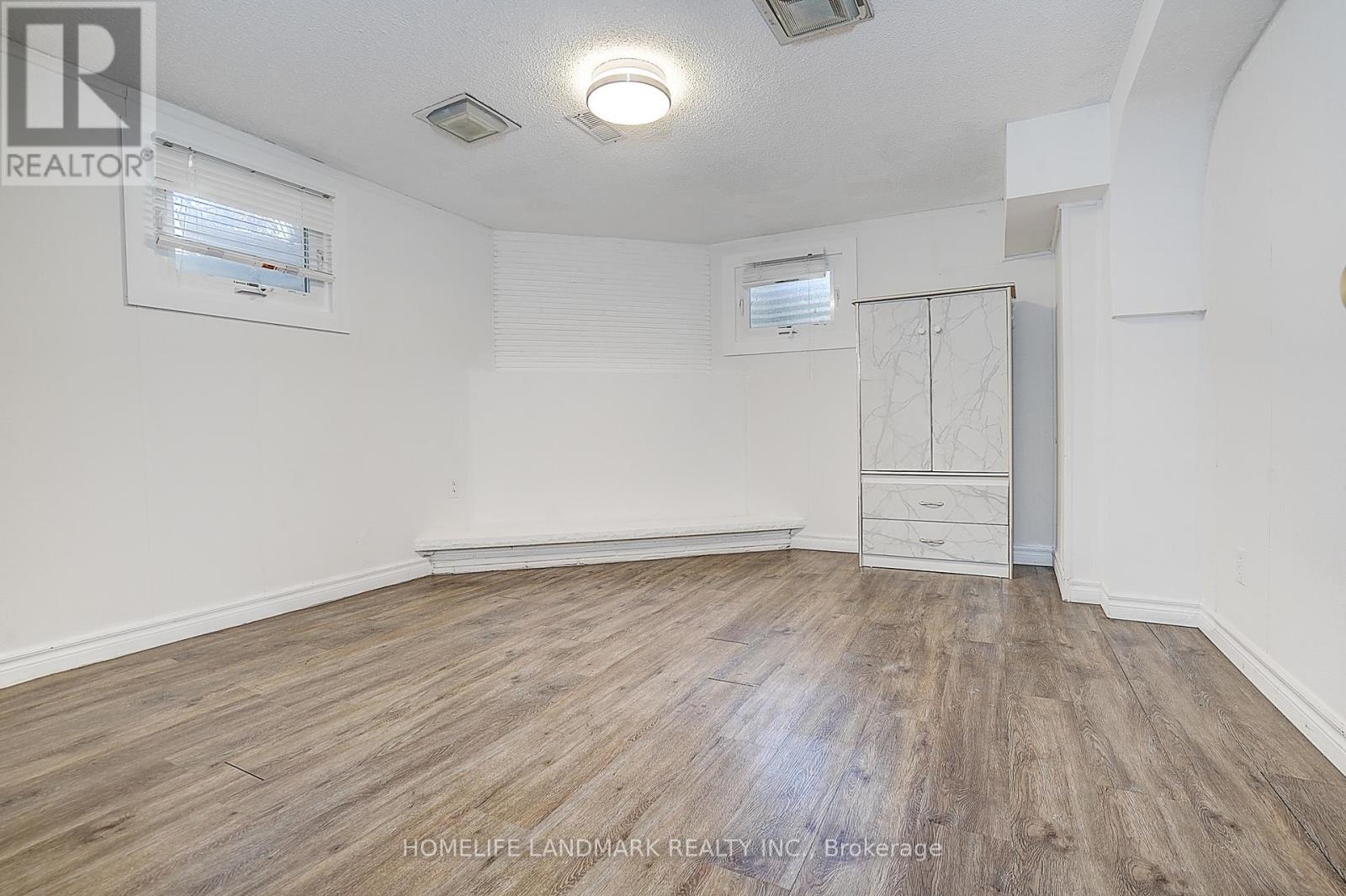 104 Tanjoe Crescent, Toronto, ON - Indoor Photo Showing Other Room