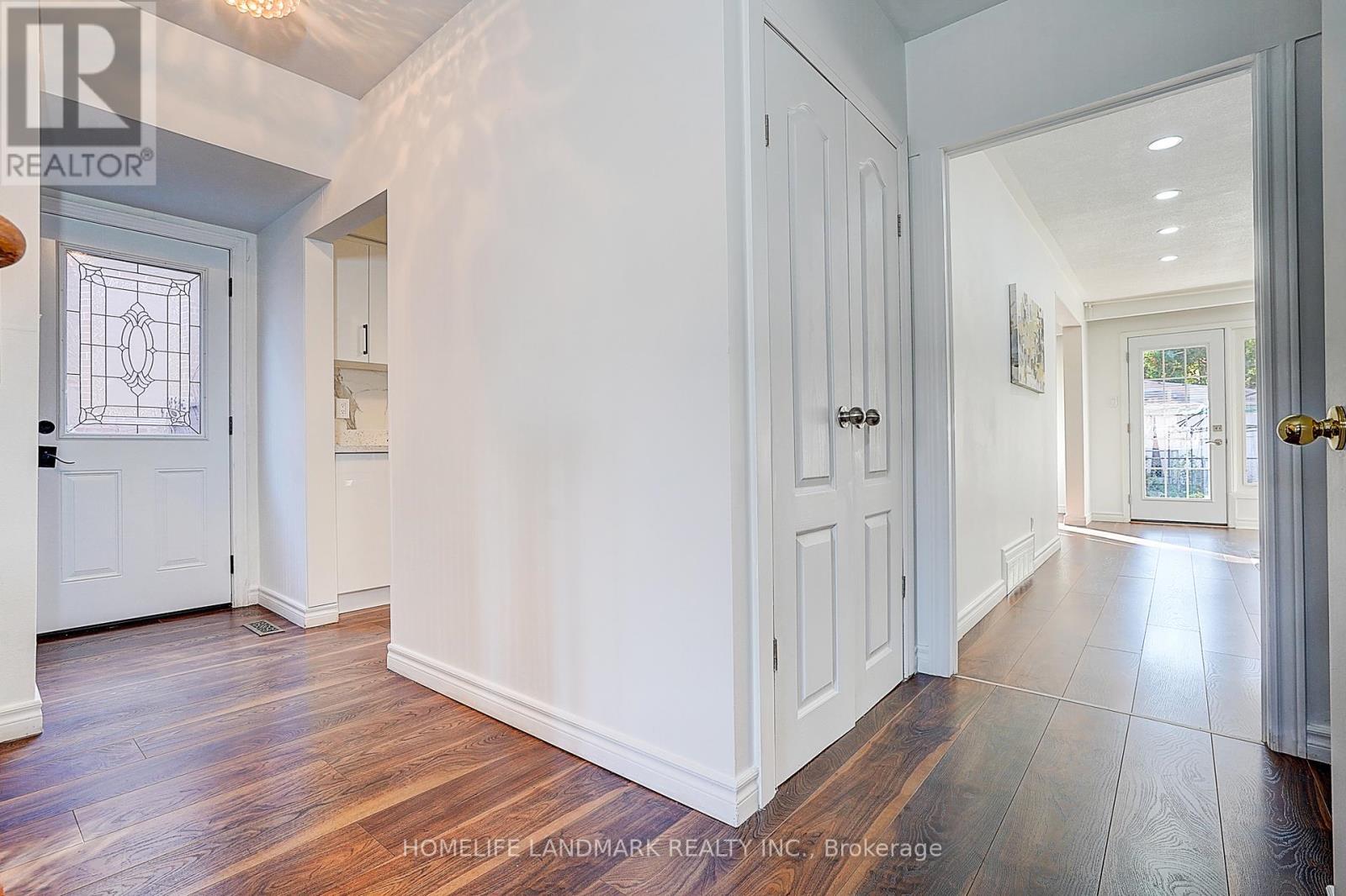 104 Tanjoe Crescent, Toronto, ON - Indoor Photo Showing Other Room