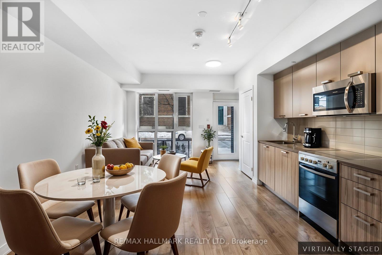 Virtual Staging - Th 103 - 2301 Danforth Avenue, Toronto, ON - Indoor