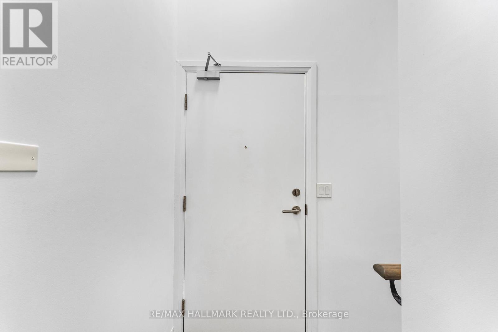 Th 103 - 2301 Danforth Avenue, Toronto, ON - Other