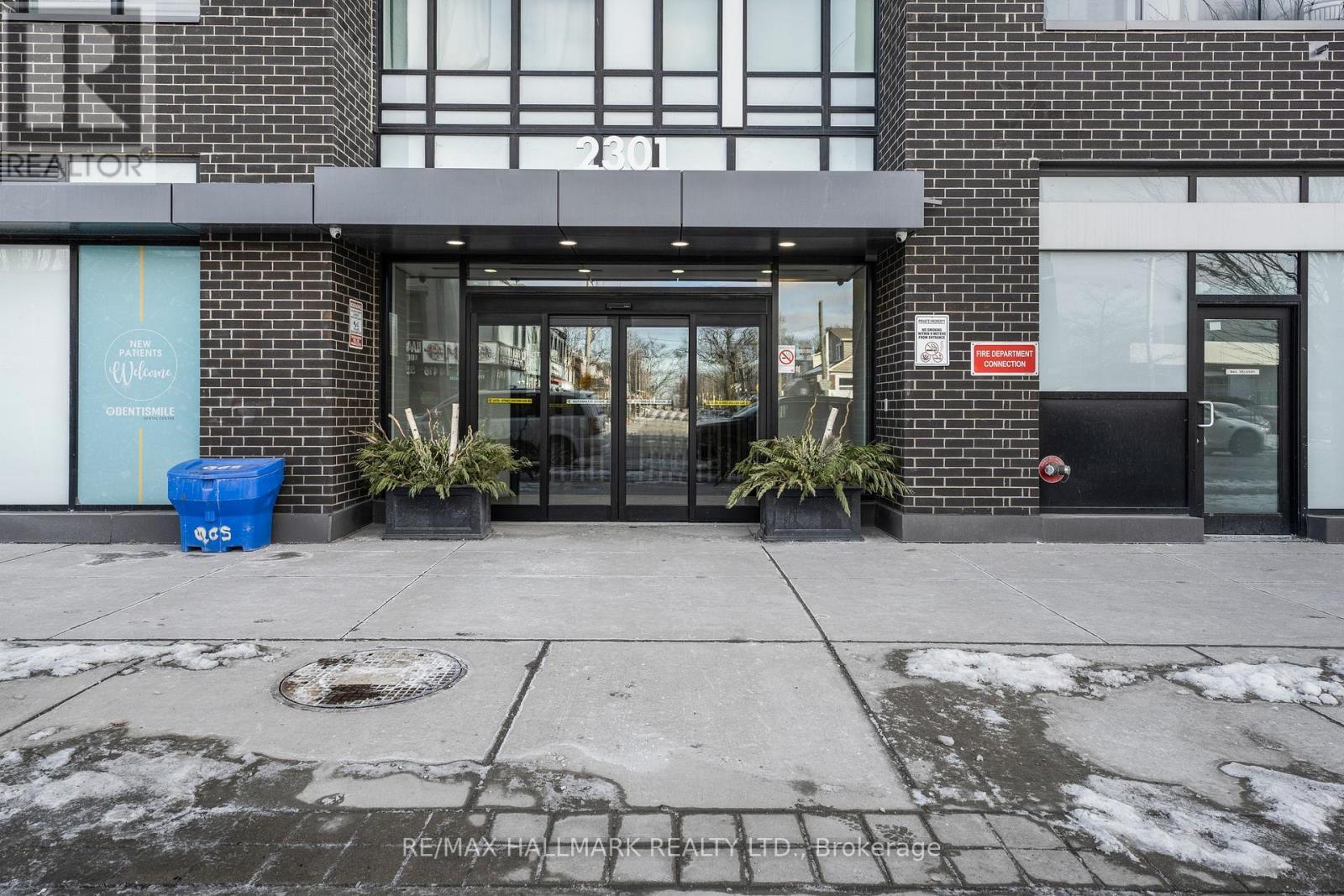 Th 103 - 2301 Danforth Avenue, Toronto, ON - Outdoor