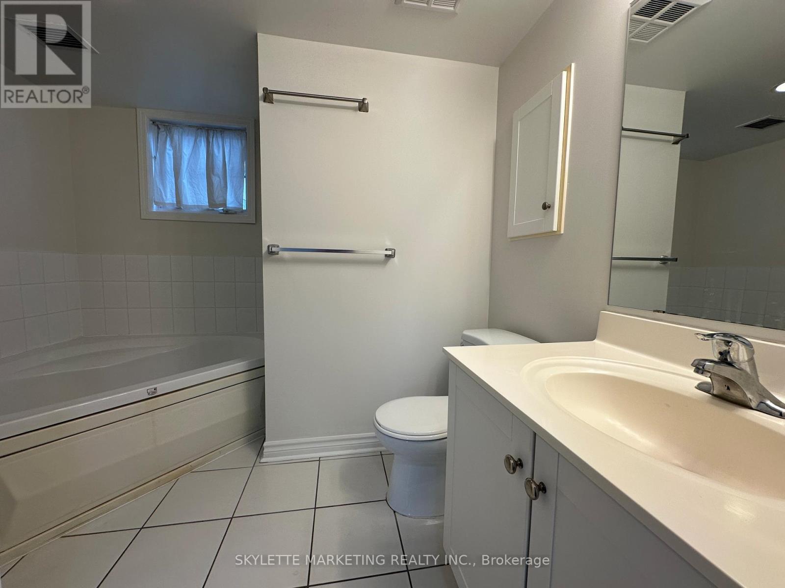 Gv216 - 8 Rean Drive, Toronto, ON - Indoor Photo Showing Bathroom