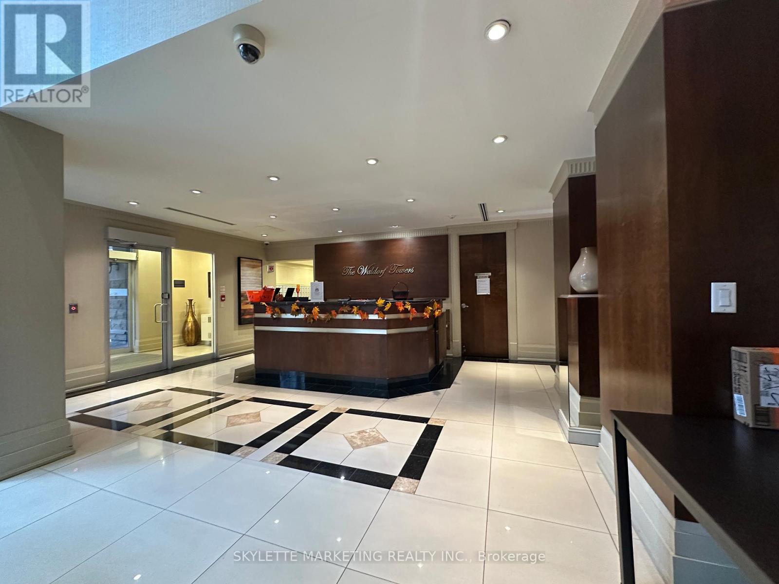 Gv216 - 8 Rean Drive, Toronto, ON - Indoor Photo Showing Other Room