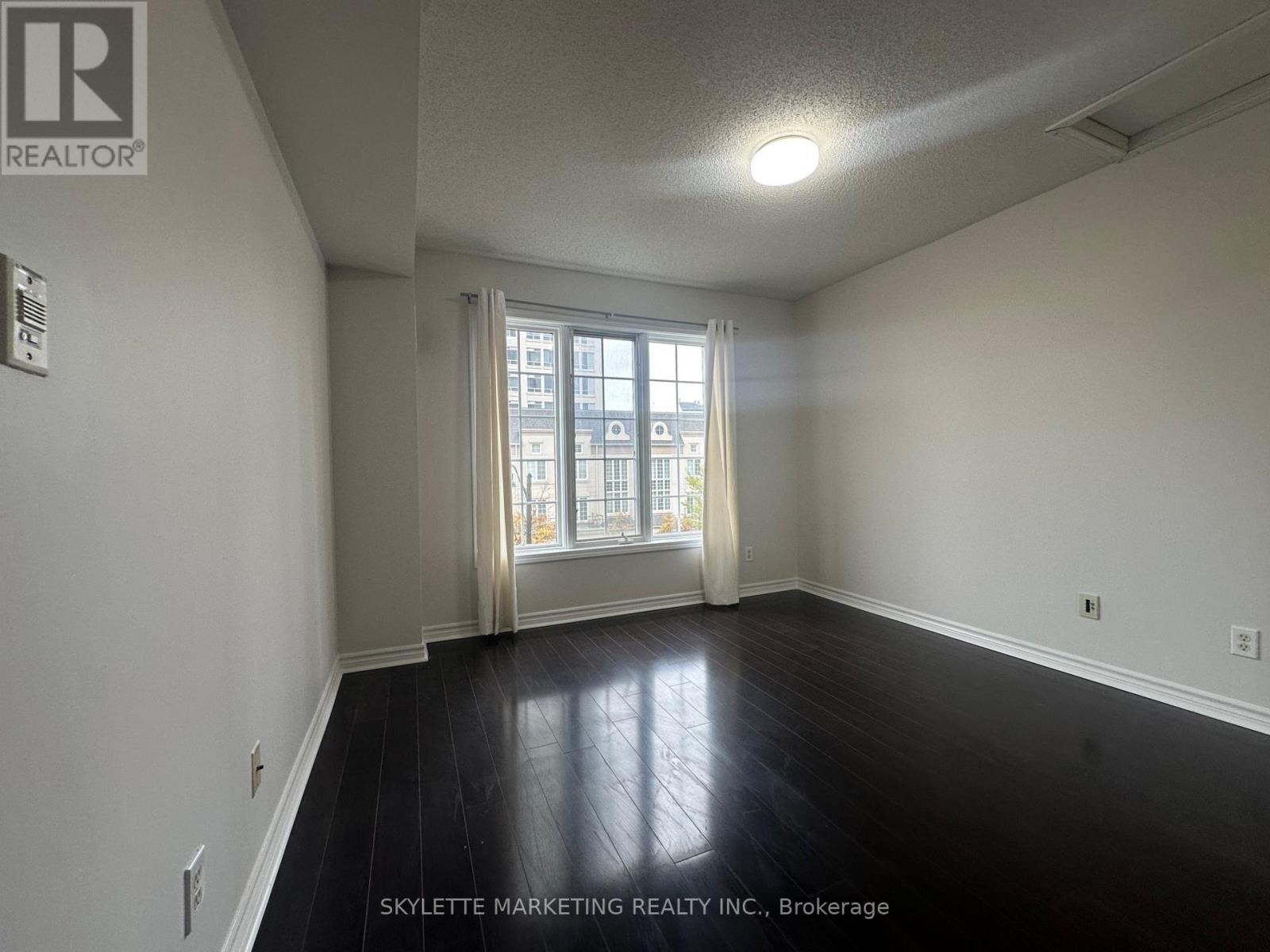 Gv216 - 8 Rean Drive, Toronto, ON - Indoor Photo Showing Other Room
