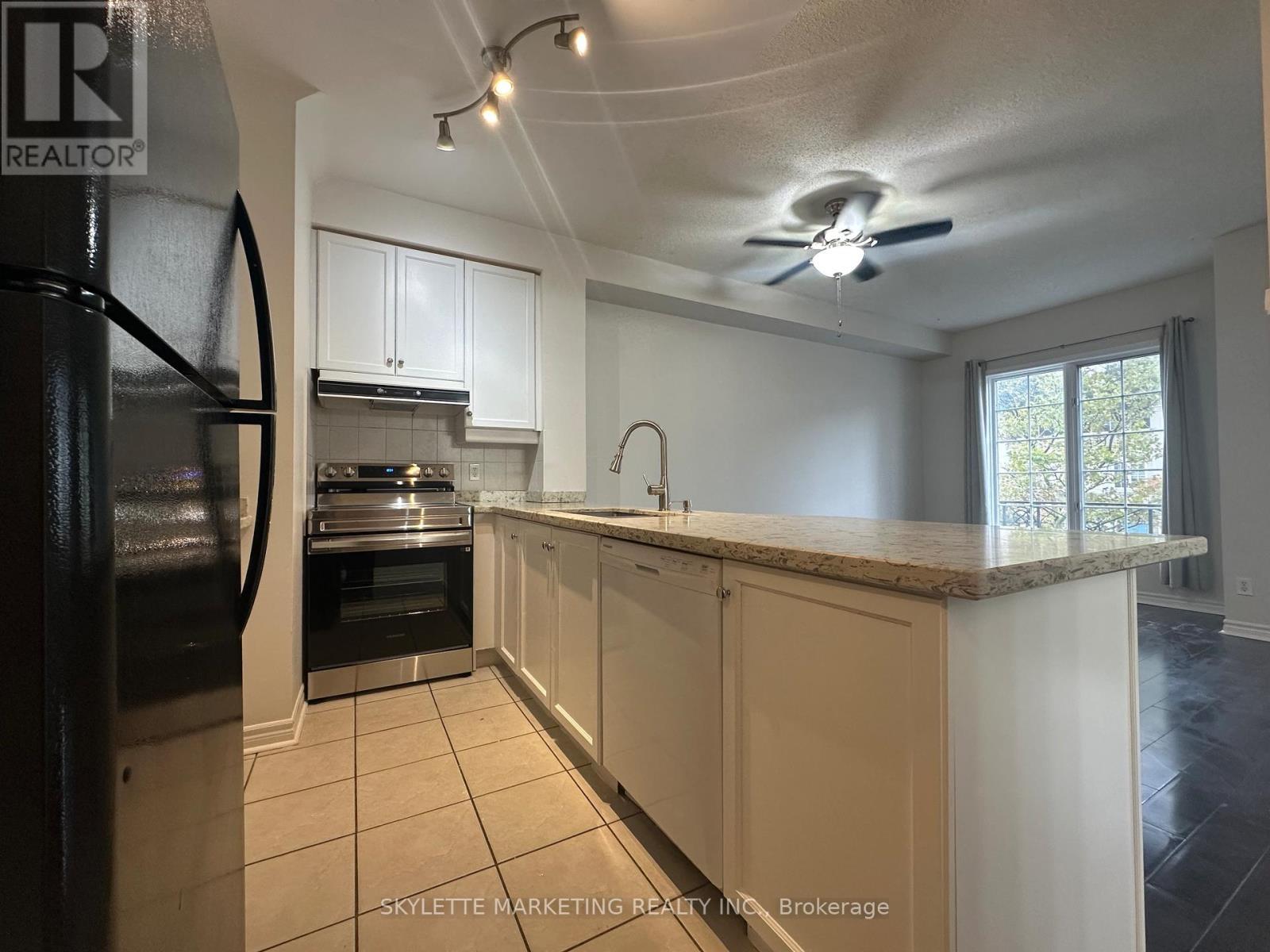 Gv216 - 8 Rean Drive, Toronto, ON - Indoor Photo Showing Kitchen
