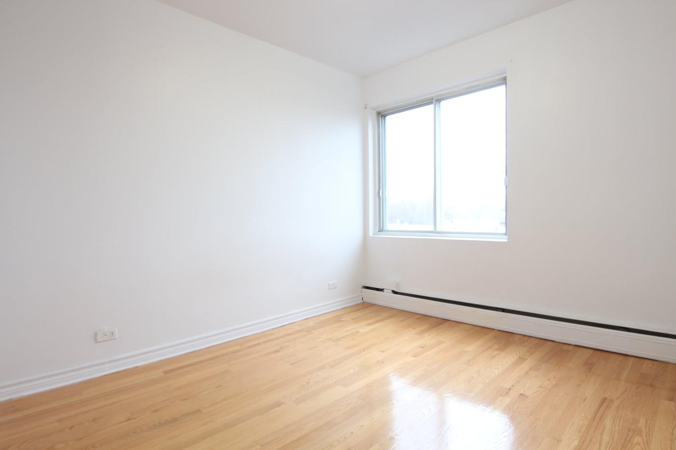 Chambre à coucher - 606-3425 Av. Papineau, Montréal (Ville-Marie), QC - Indoor Photo Showing Other Room