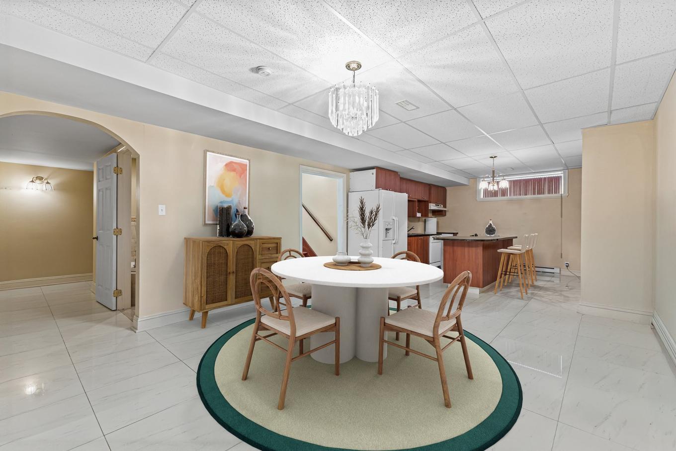 Family room - 12241 Av. Du Beau-Bois, Montréal (Ahuntsic-Cartierville), QC - Indoor Photo Showing Dining Room