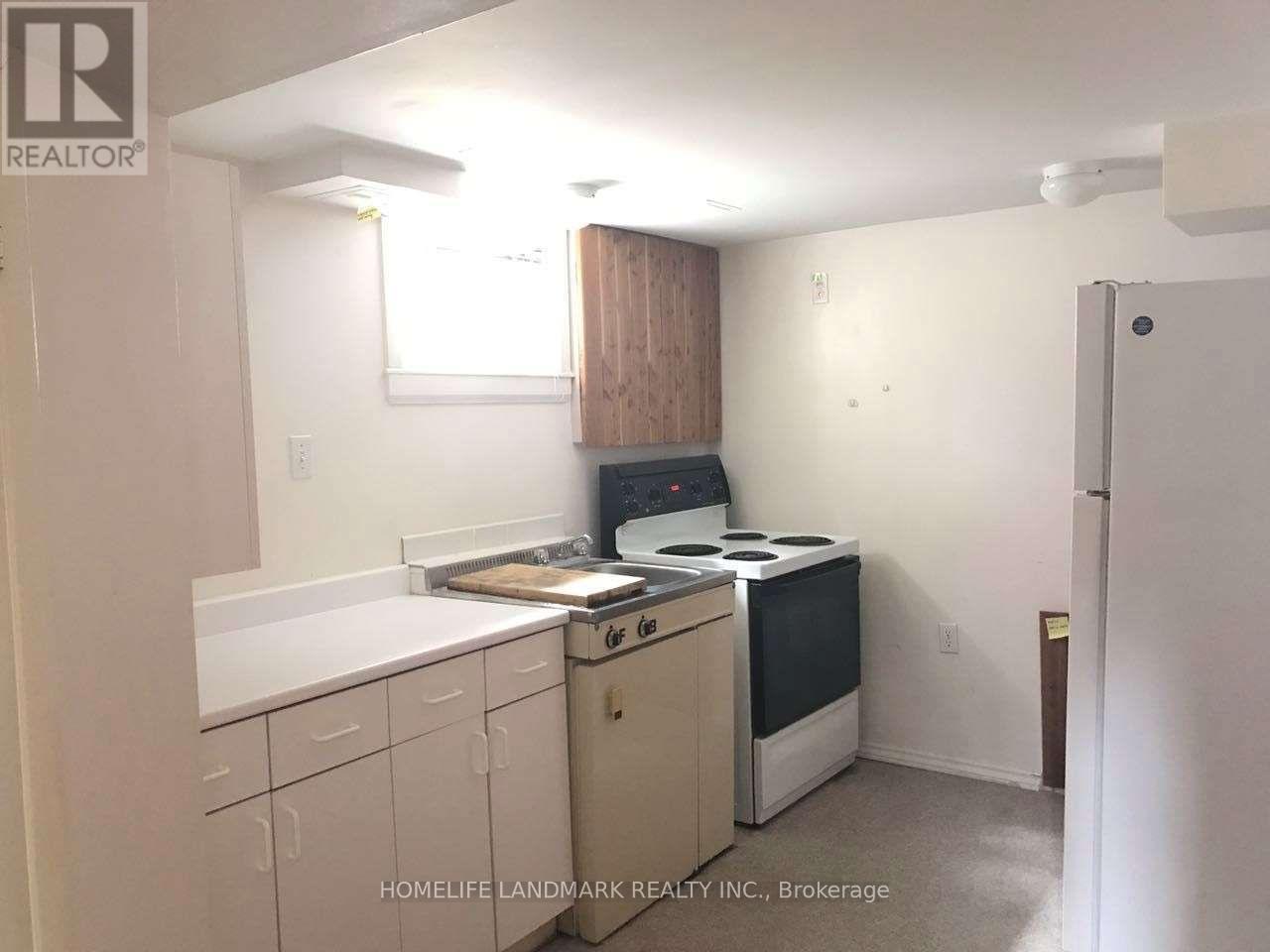 15 Craigmore Crescent, Toronto, ON - Indoor Photo Showing Laundry Room