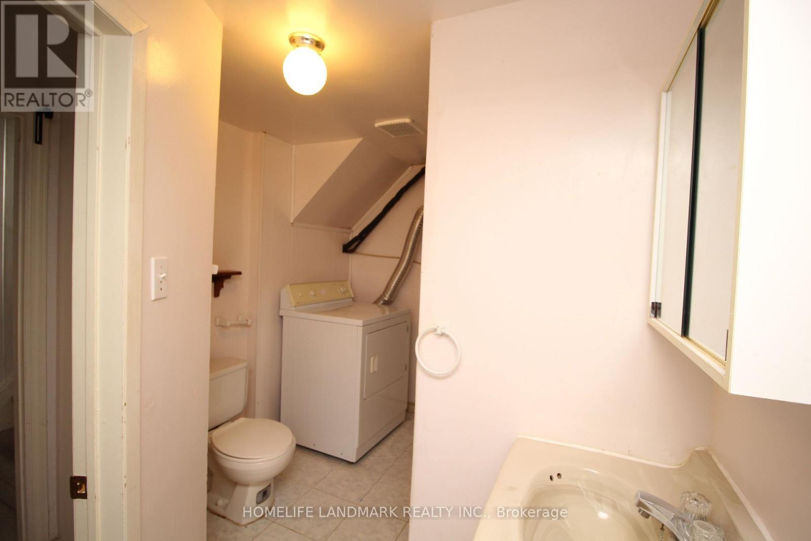 15 Craigmore Crescent, Toronto, ON - Indoor Photo Showing Laundry Room
