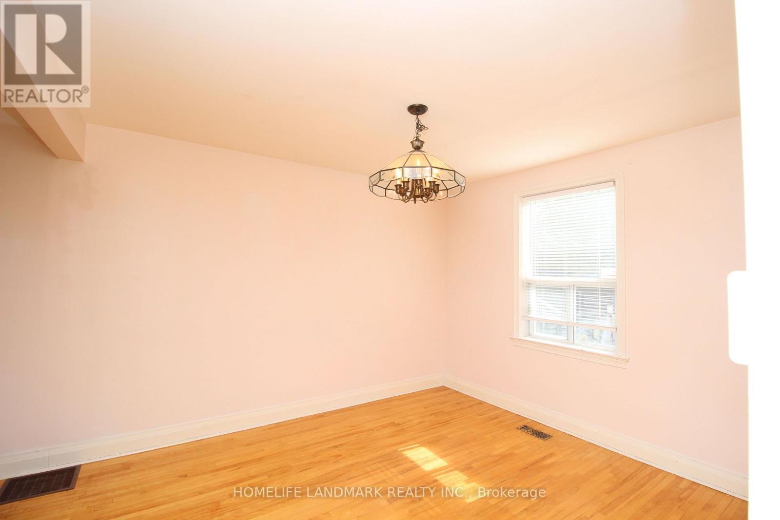 15 Craigmore Crescent, Toronto, ON - Indoor Photo Showing Other Room