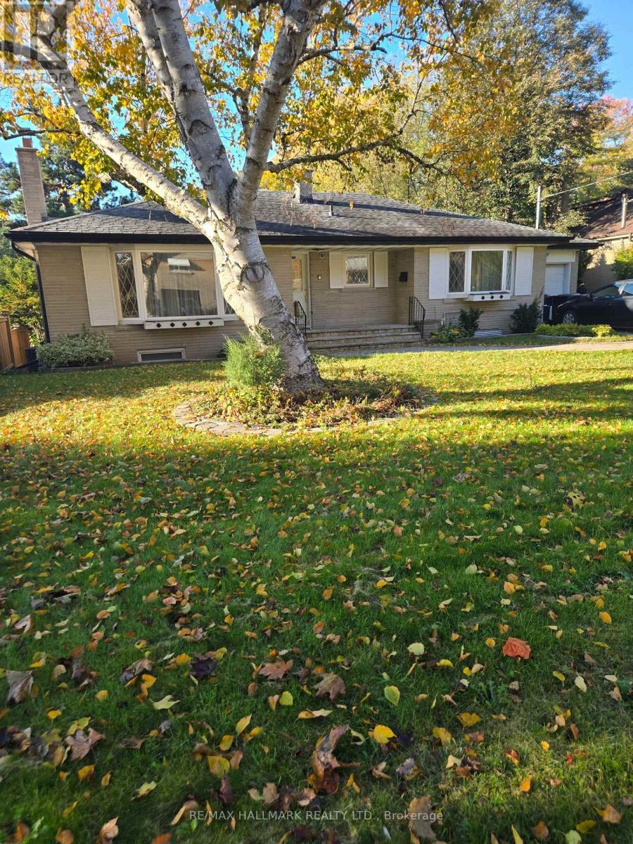 15 Burnview Crescent, Toronto, ON - Outdoor