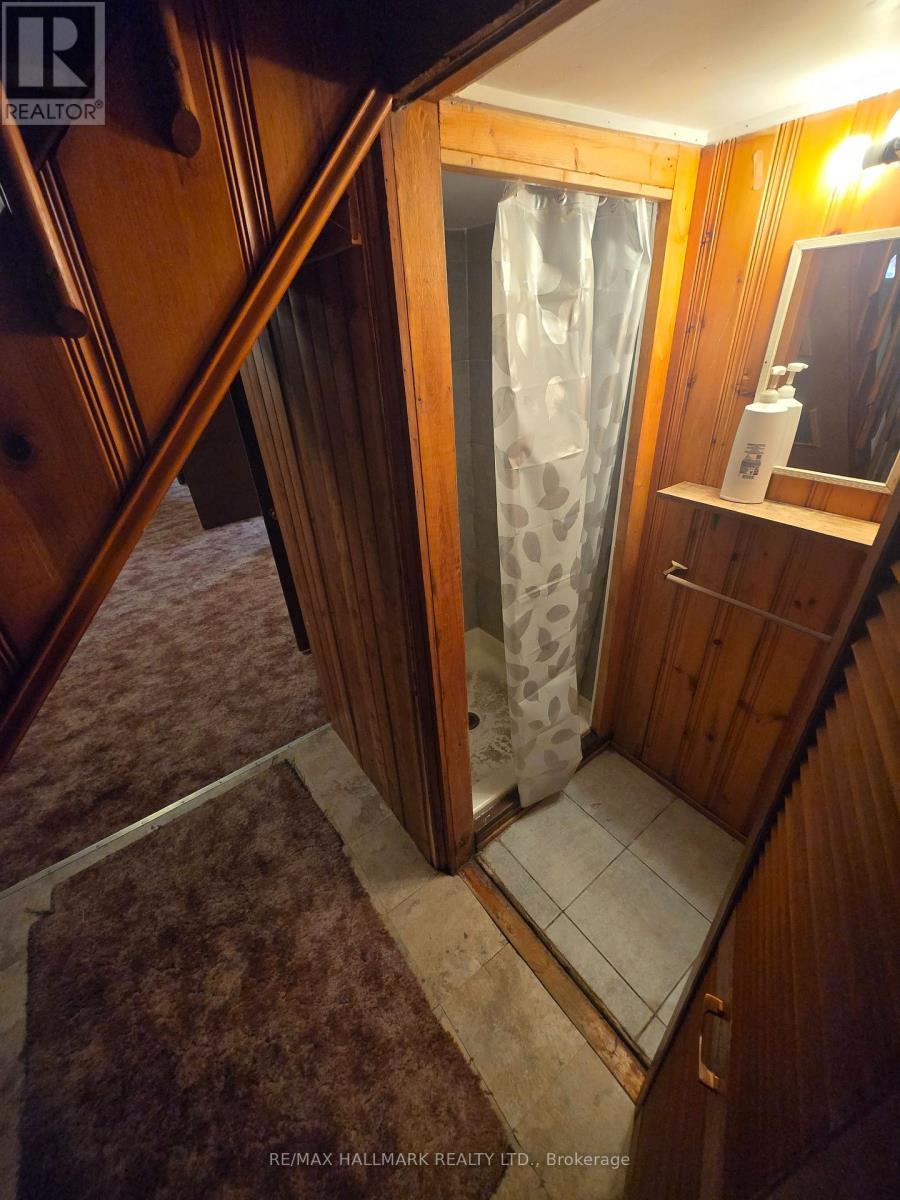 15 Burnview Crescent, Toronto, ON - Indoor Photo Showing Other Room