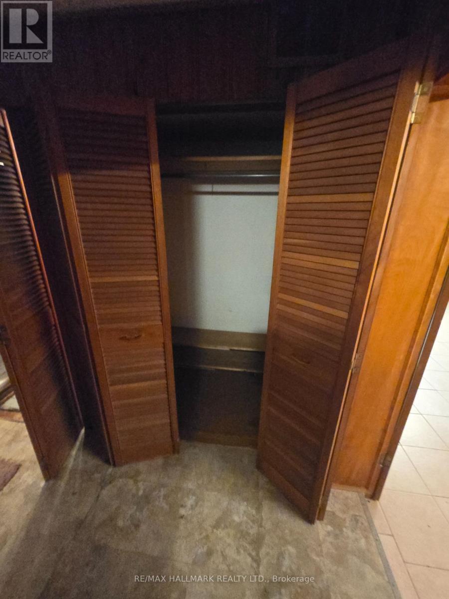 15 Burnview Crescent, Toronto, ON - Indoor Photo Showing Other Room