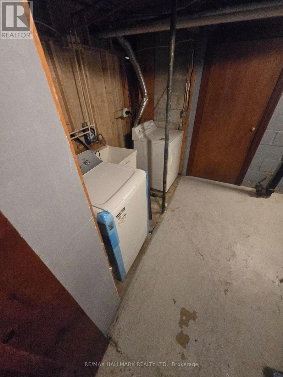 15 Burnview Crescent, Toronto, ON - Indoor Photo Showing Basement