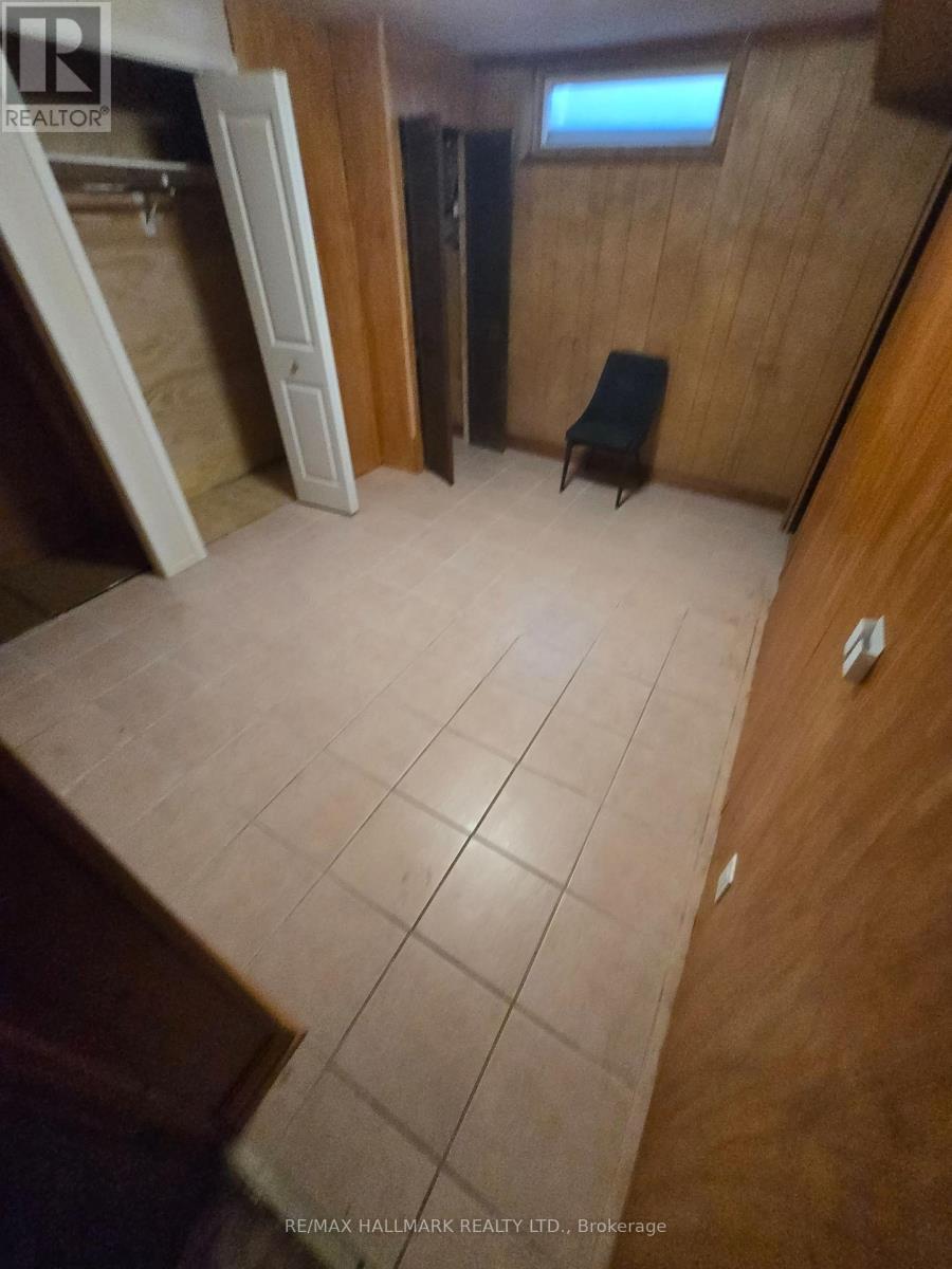 15 Burnview Crescent, Toronto, ON - Indoor