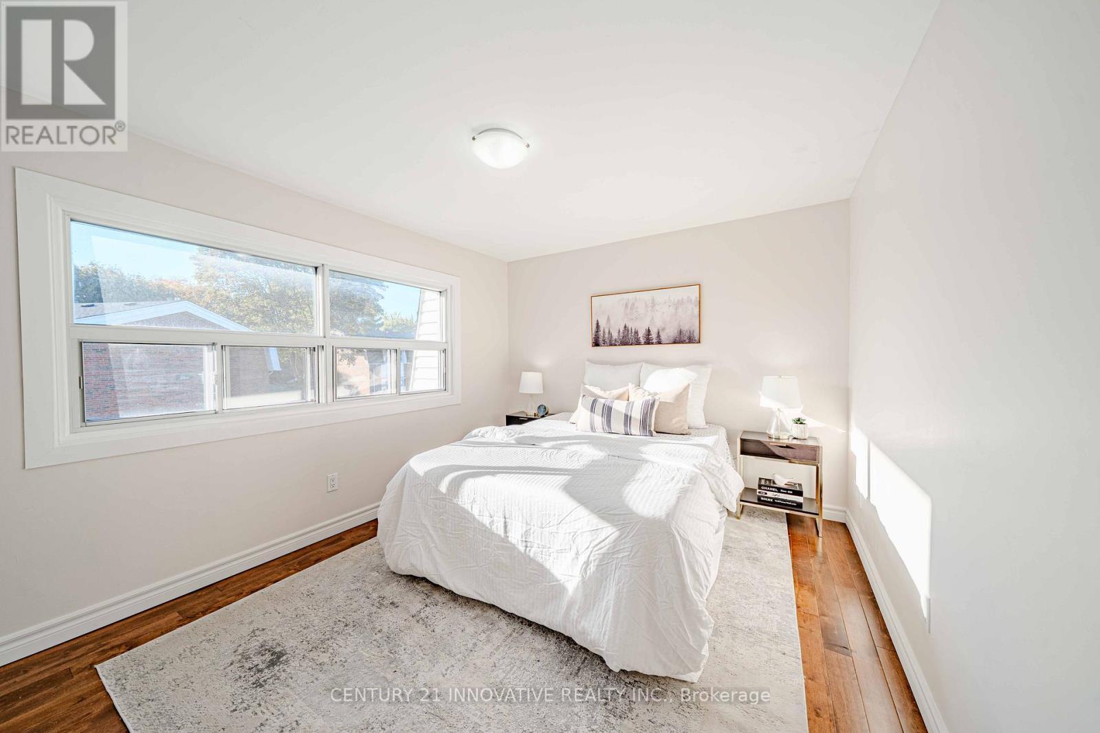 102 Trailridge Crescent, Toronto, ON - Indoor Photo Showing Bedroom