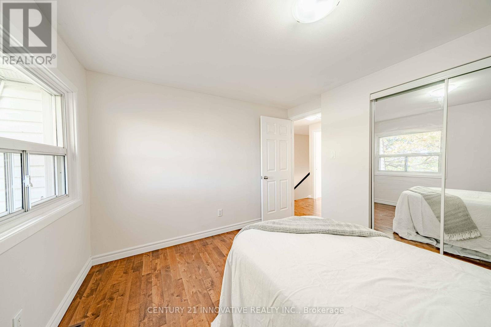 102 Trailridge Crescent, Toronto, ON - Indoor Photo Showing Bedroom