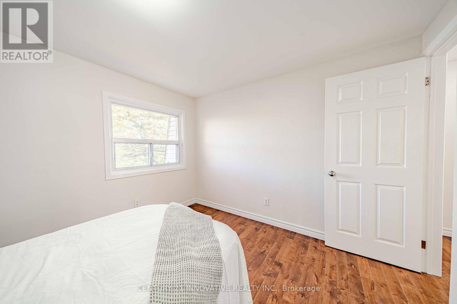 102 Trailridge Crescent, Toronto, ON - Indoor Photo Showing Bedroom