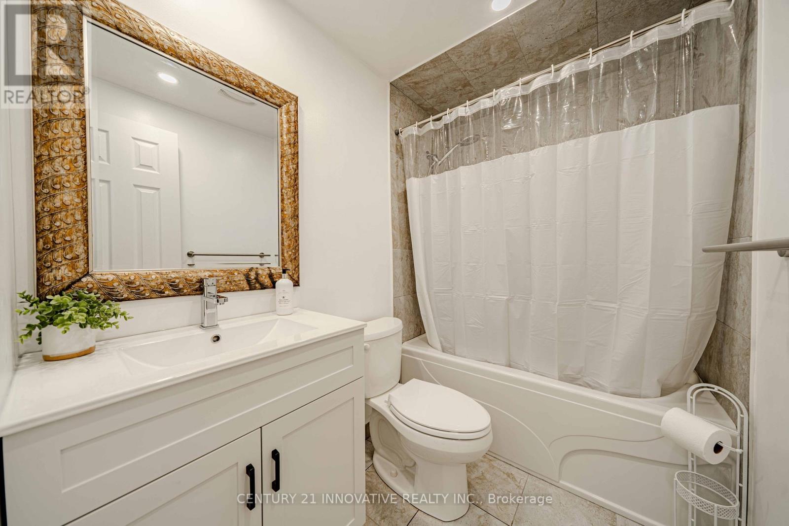 102 Trailridge Crescent, Toronto, ON - Indoor Photo Showing Bathroom