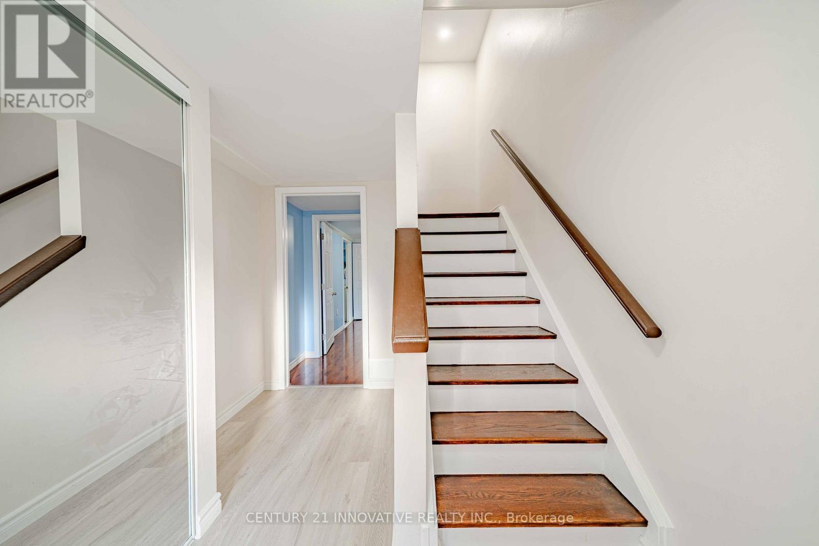 102 Trailridge Crescent, Toronto, ON - Indoor Photo Showing Other Room