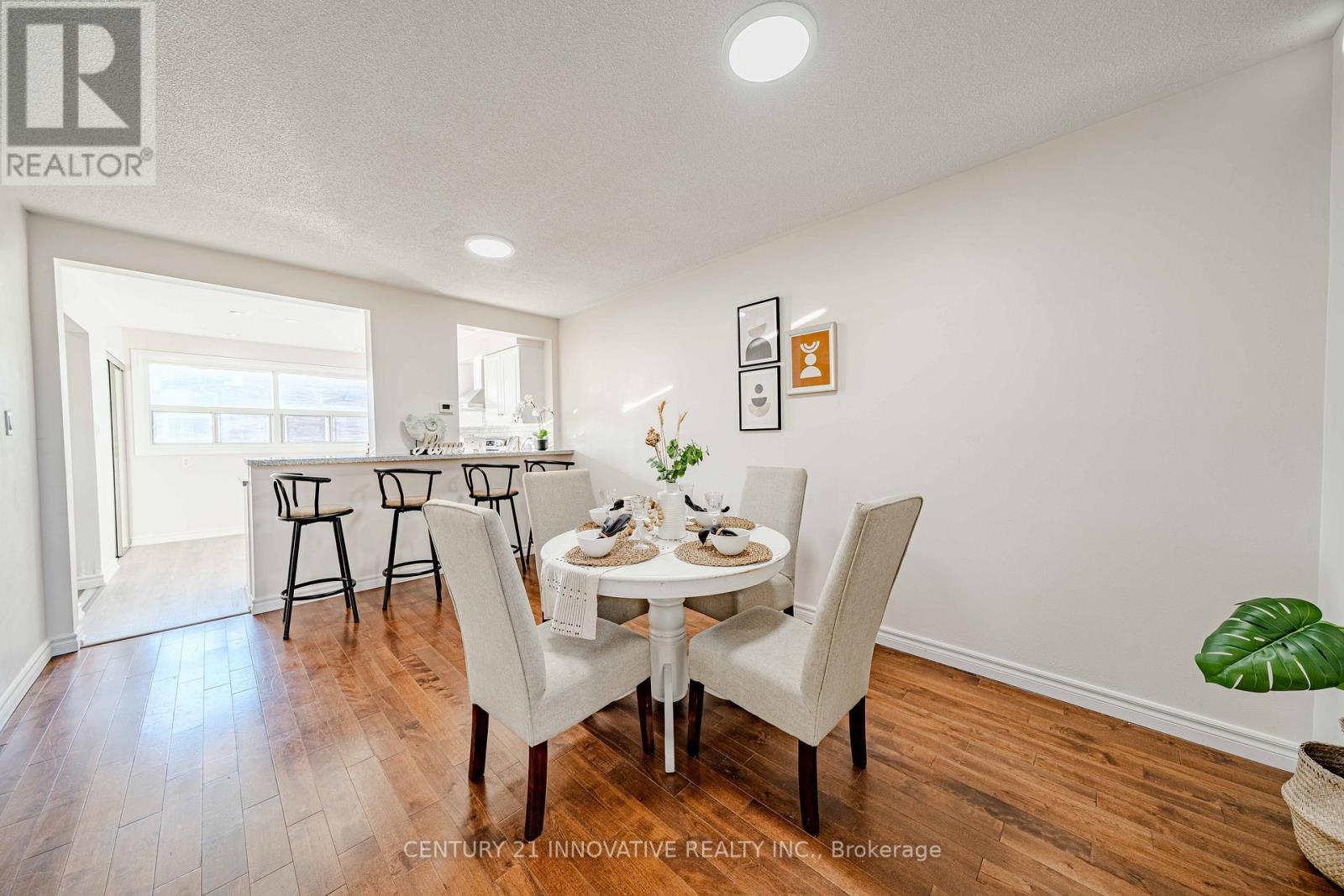 102 Trailridge Crescent, Toronto, ON - Indoor Photo Showing Dining Room