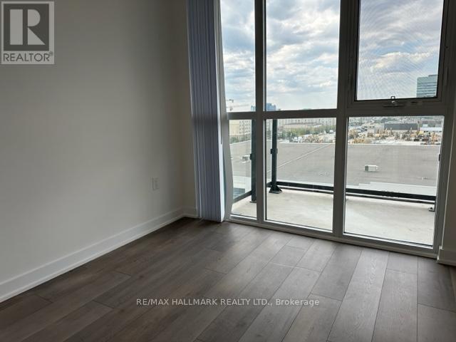 822 - 38 Honeycrisp Crescent, Vaughan, ON - Indoor Photo Showing Other Room