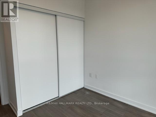 822 - 38 Honeycrisp Crescent, Vaughan, ON - Indoor Photo Showing Other Room