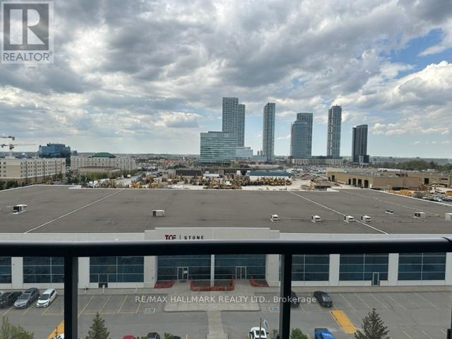 822 - 38 Honeycrisp Crescent, Vaughan, ON - Outdoor With View