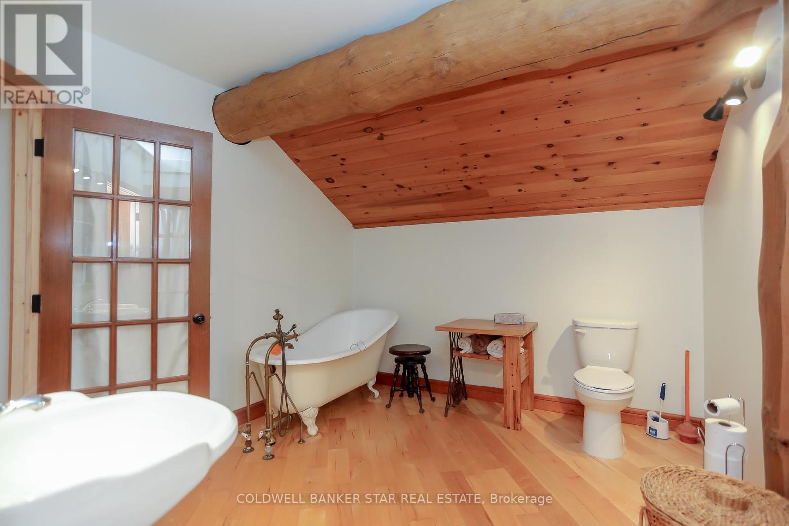 42431 Ron Mcneil Line, Central Elgin, ON - Indoor Photo Showing Bathroom