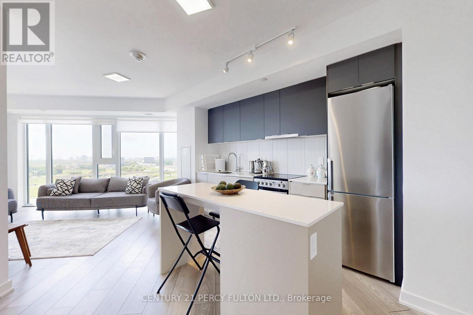 1305 - 8 Tippett Road, Toronto, ON - Indoor Photo Showing Kitchen