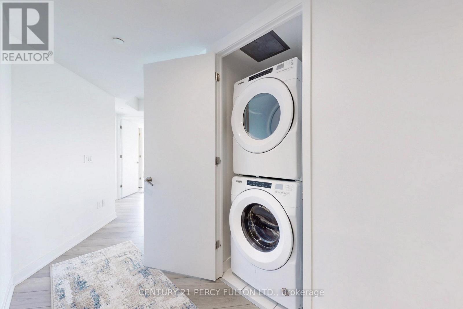 1305 - 8 Tippett Road, Toronto, ON - Indoor Photo Showing Laundry Room