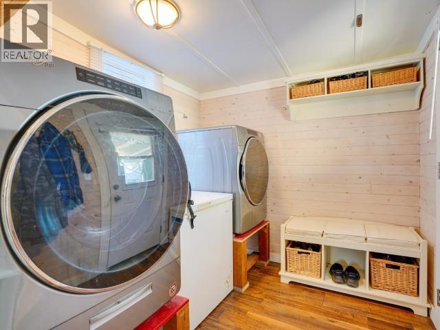 7-9298 Williams Rd, Powell River, BC - Indoor Photo Showing Laundry Room