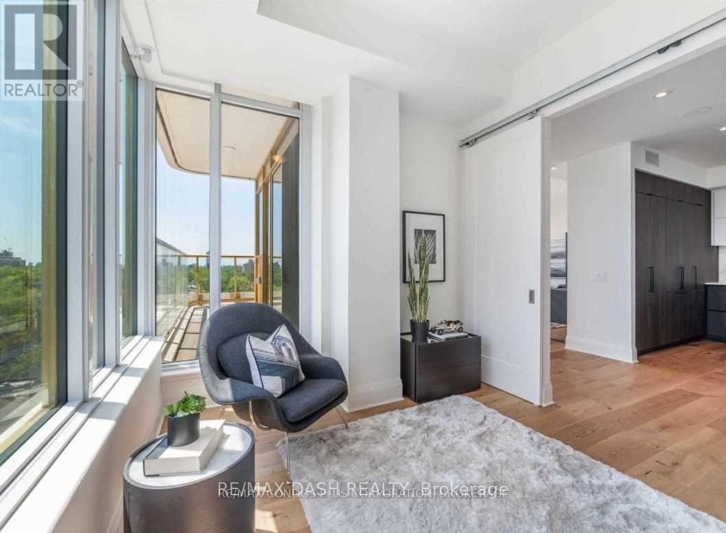 806 - 151 Avenue Road, Toronto, ON - Indoor