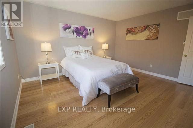 3 Trish Drive, Richmond Hill, ON - Indoor Photo Showing Bedroom