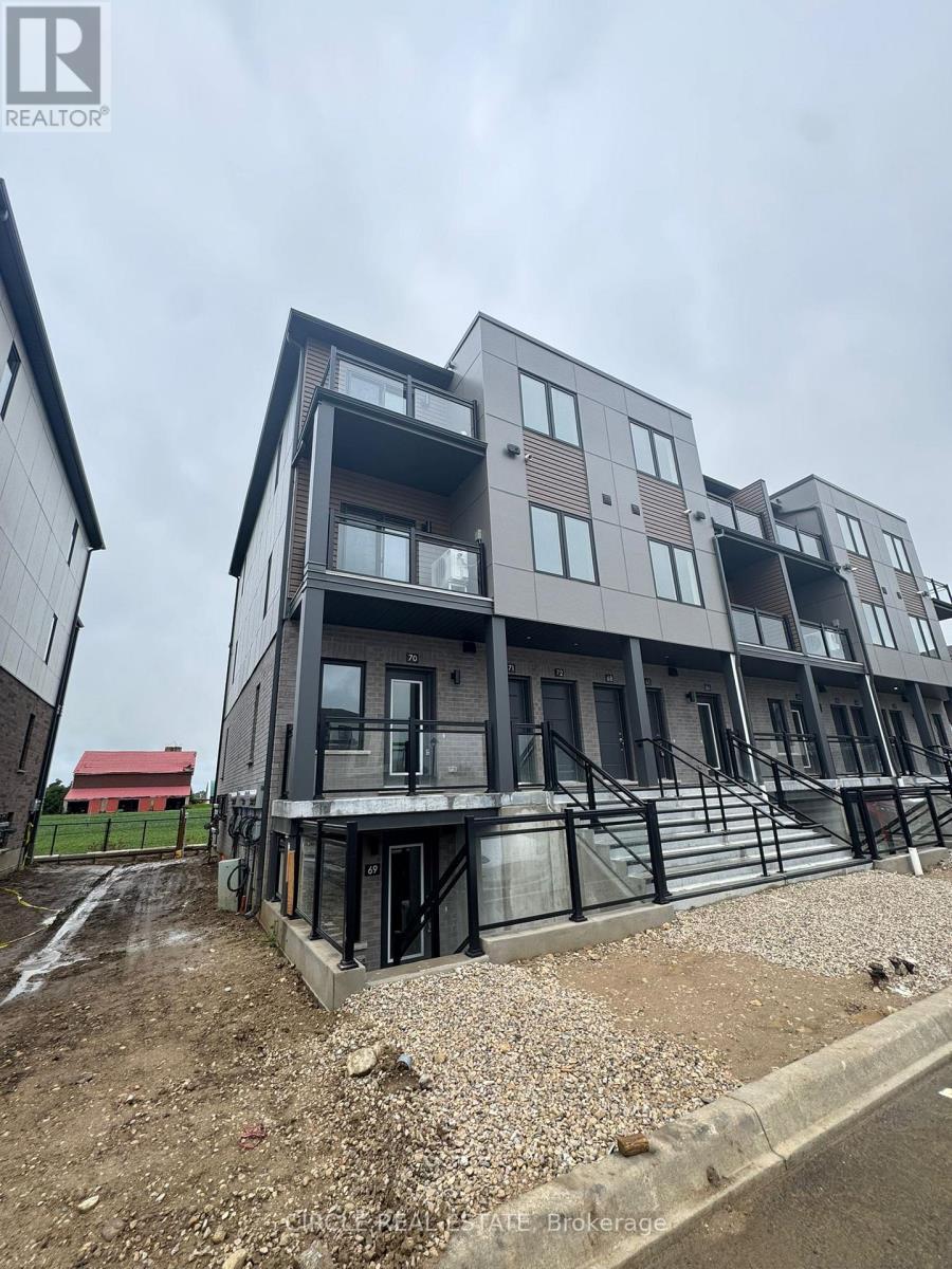 69 - 940 St David Street N, Centre Wellington, ON - Outdoor