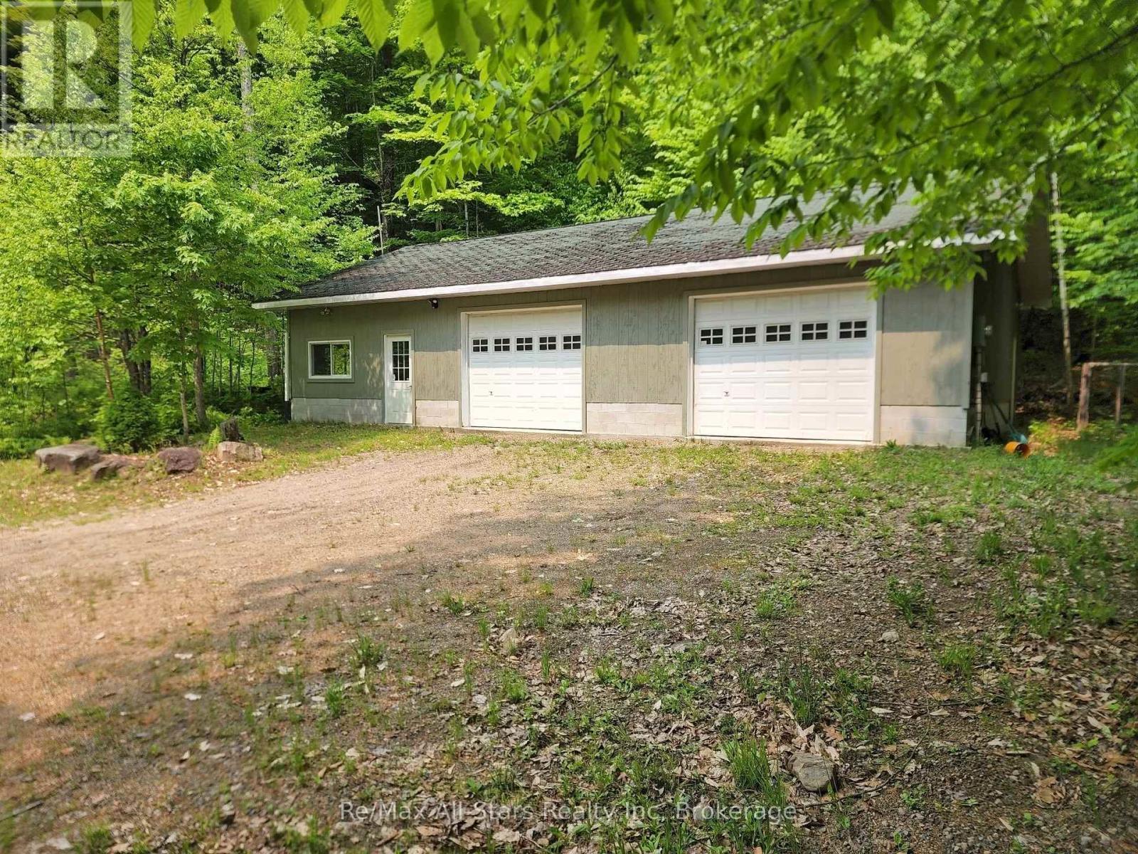 1028 Ronville Road, Lake Of Bays (Franklin), ON - Outdoor